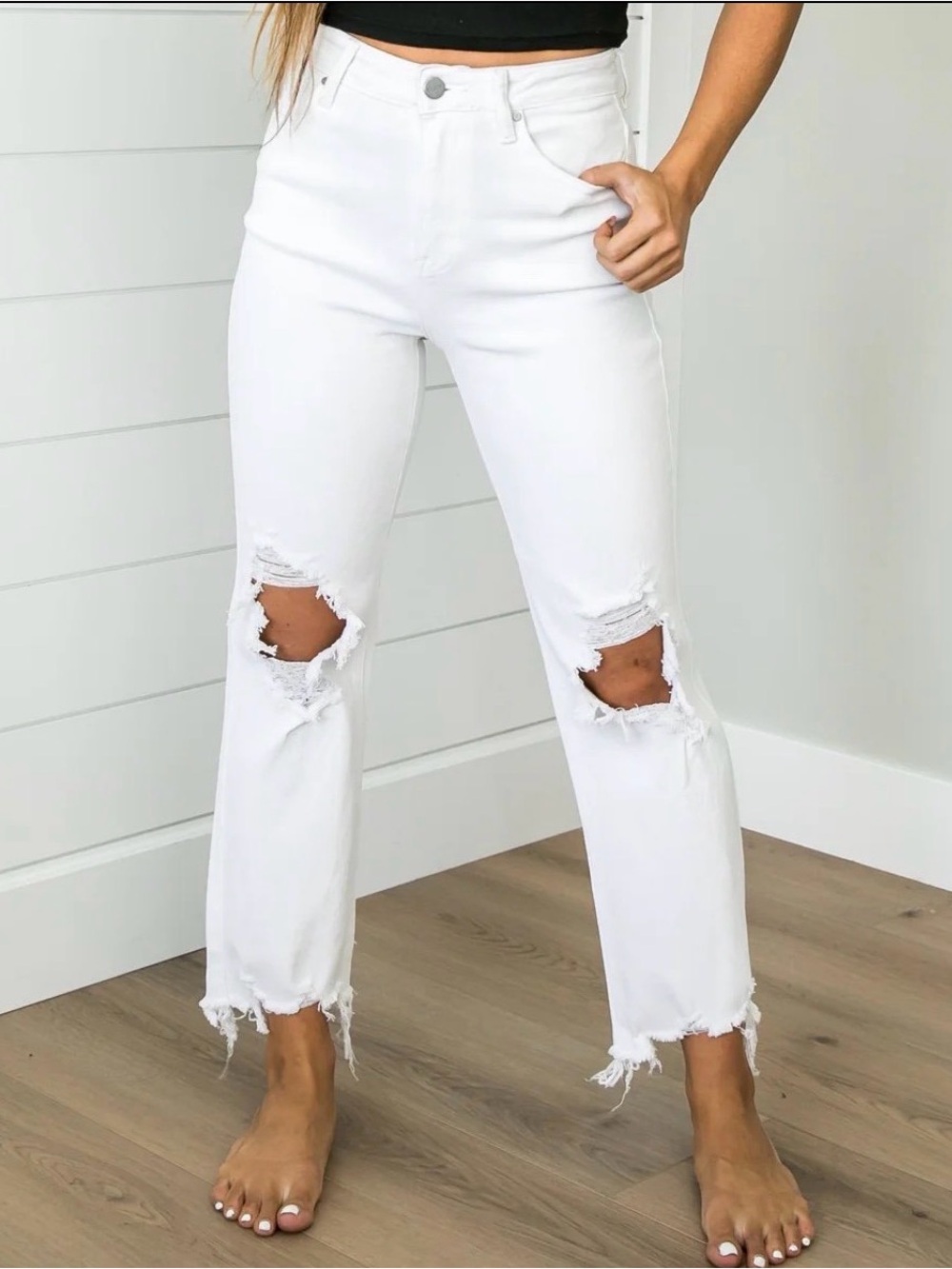 Cropped White Distressed Womens Jeans with Frayed Hem